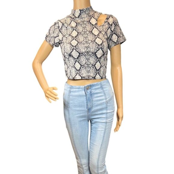 (6 for $25) Caution to the Wind Snakeskin Print Cut-out Tee - Small - Picture 1 of 8